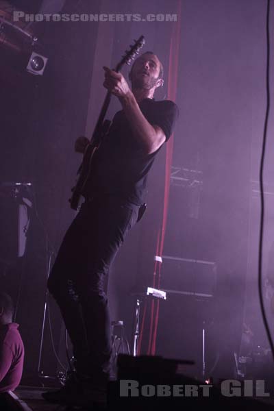 EDITORS - 2013-10-21 - PARIS - Le Trianon - Thomas Michael Henry Smith